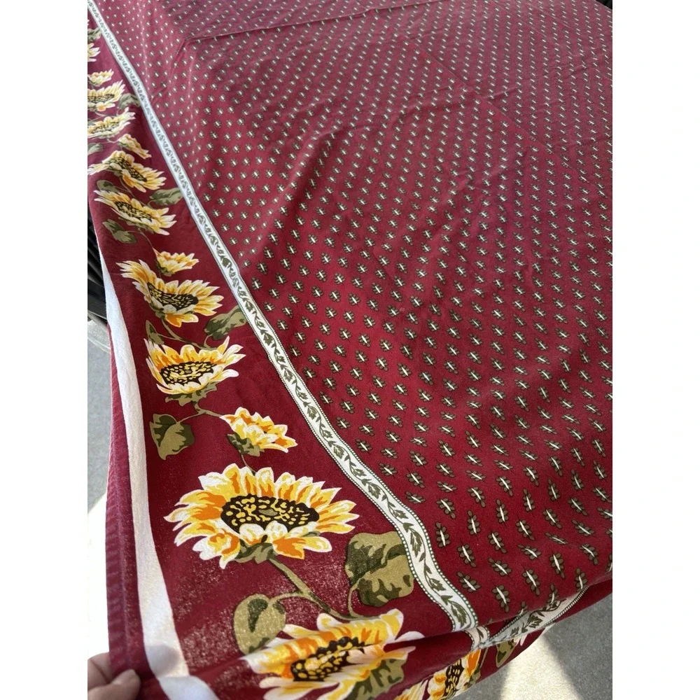 VTG Country Farmhouse Sunflower Border Tablecloth 59x104 Rectangle‎ Red Yellow